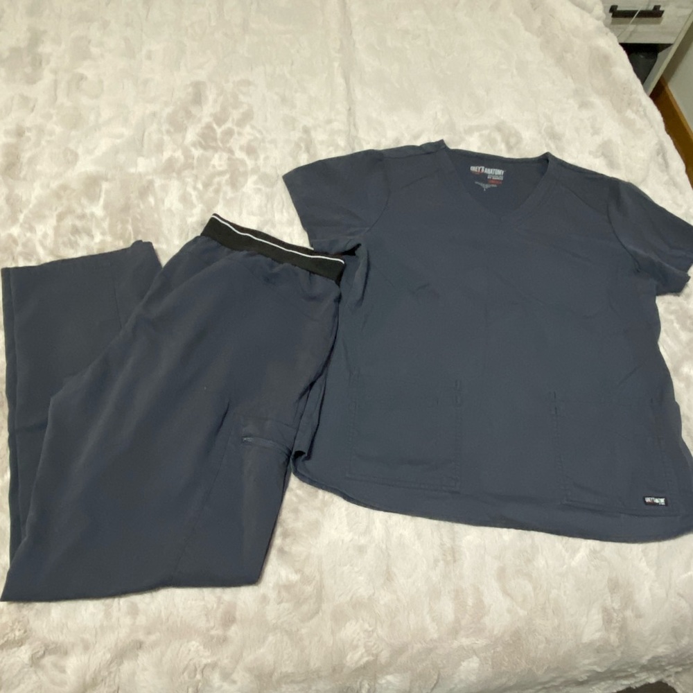 Grey’s anatomy scrubs
